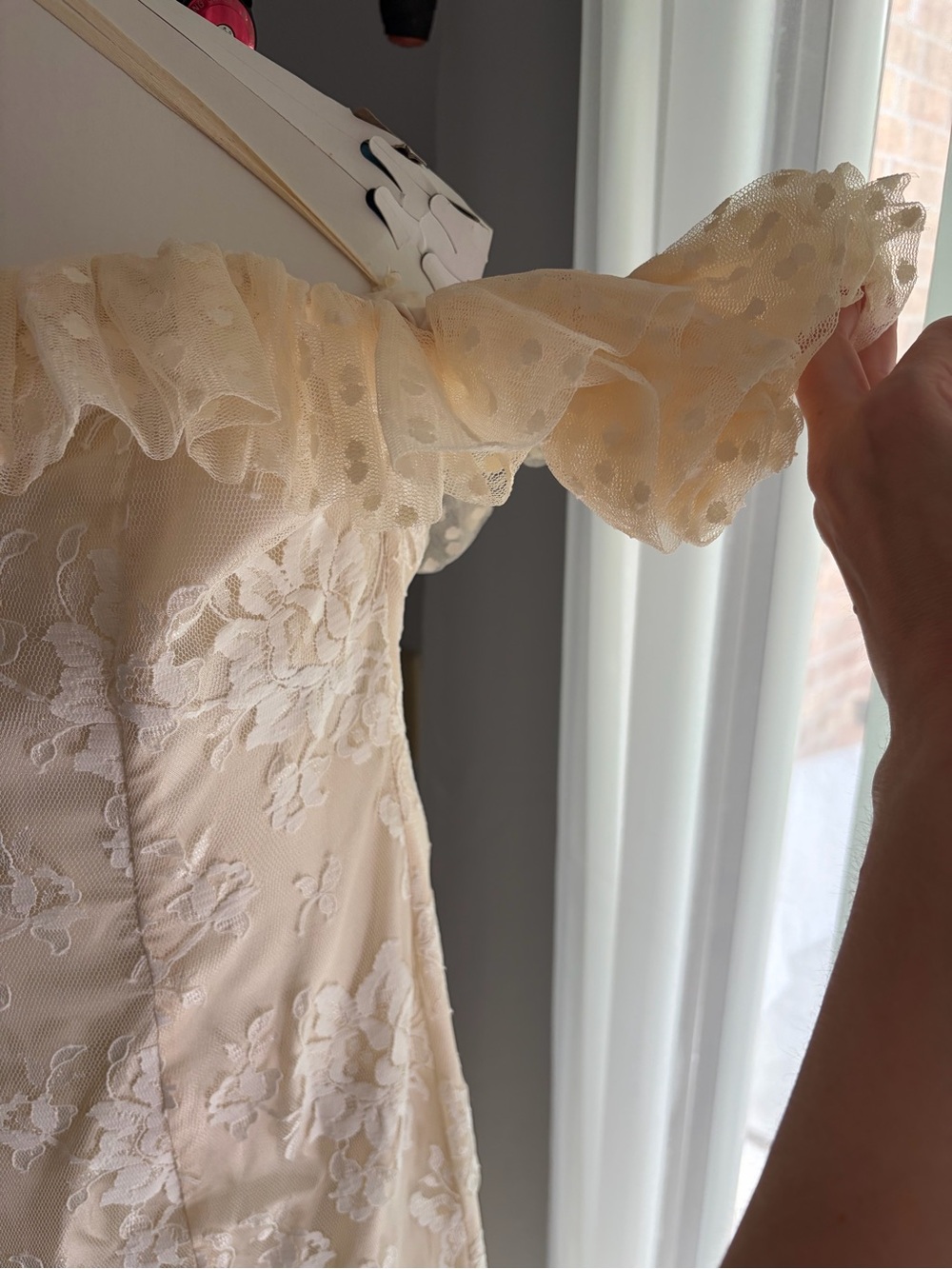Lorrie Kabala vintage wedding dress! Collectable edition. - Picture 2 of 10